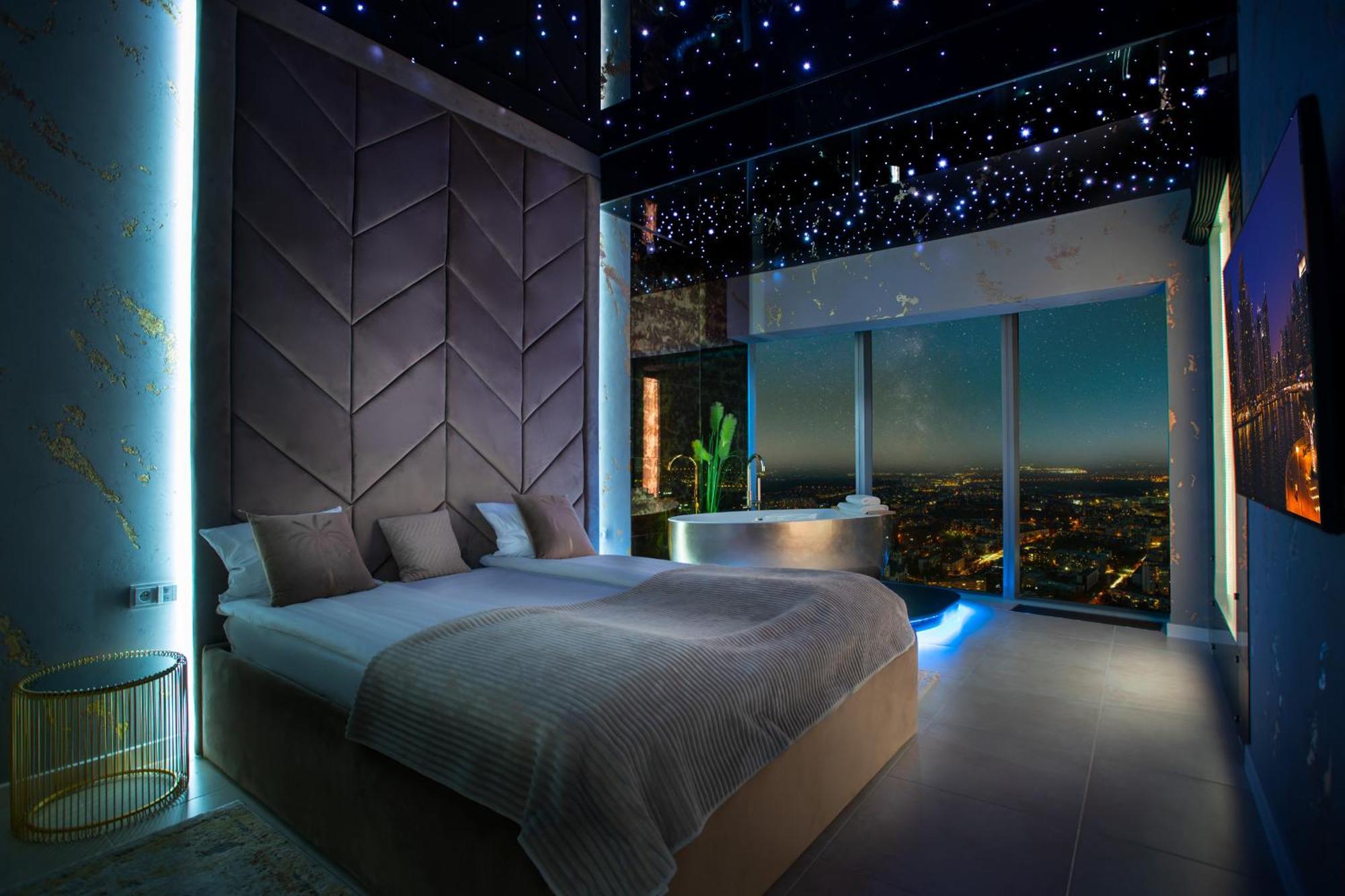 30Th+ Floor Apartments In Sky Tower فروتسواف المظهر الخارجي الصورة