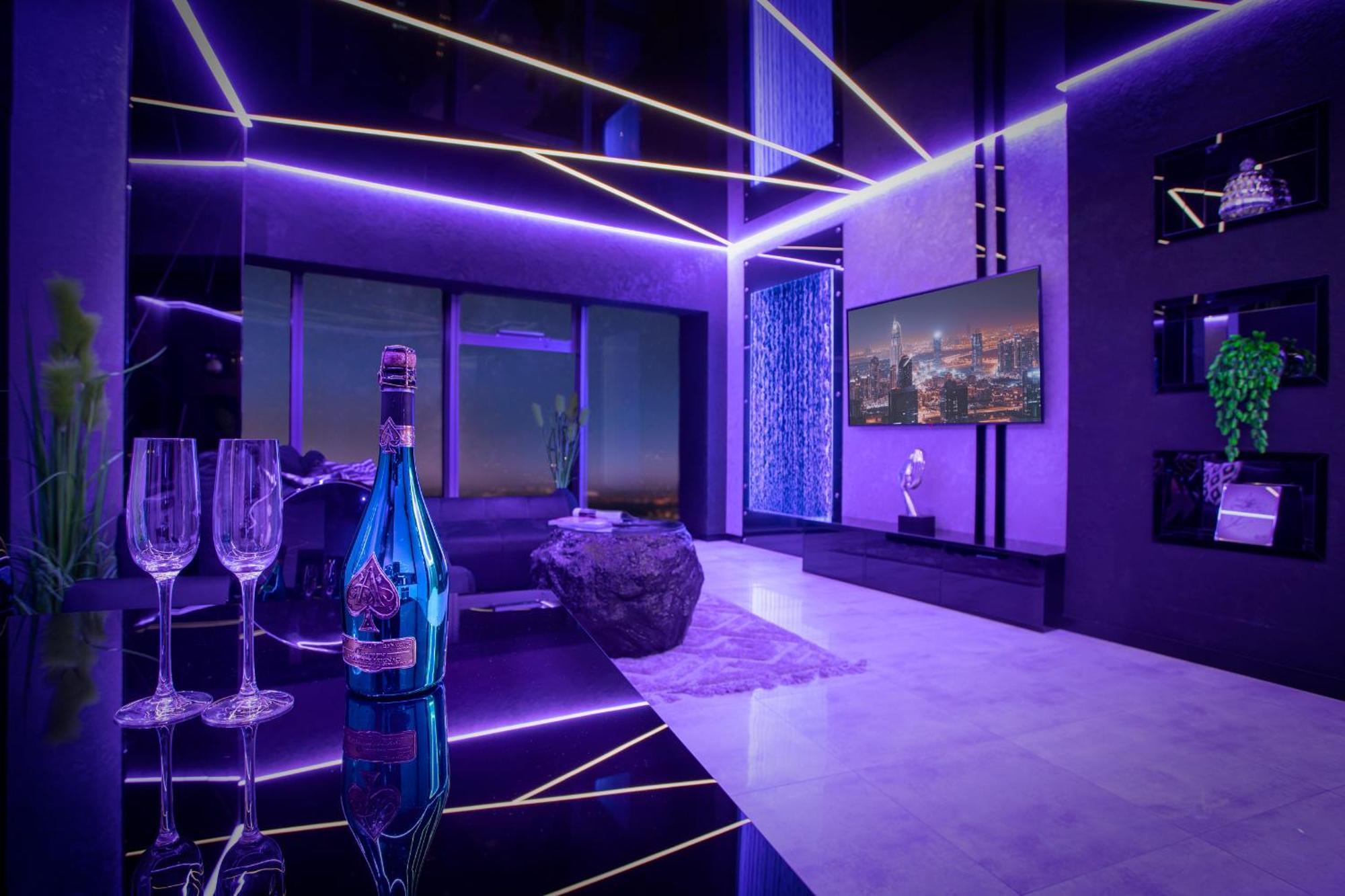 30Th+ Floor Apartments In Sky Tower فروتسواف المظهر الخارجي الصورة